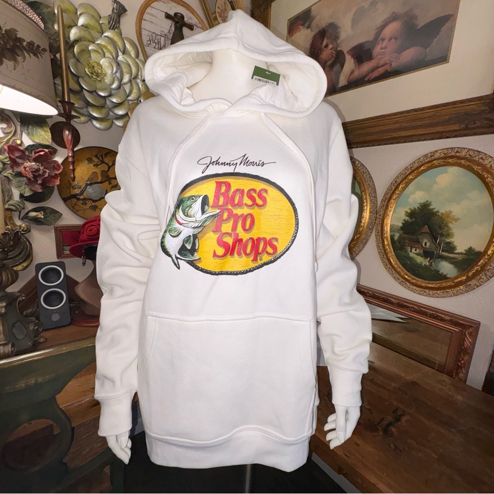 Bass Pro Shopswhitr pullover Hoodie with Logo SZ M 
NEW WITH TAG
